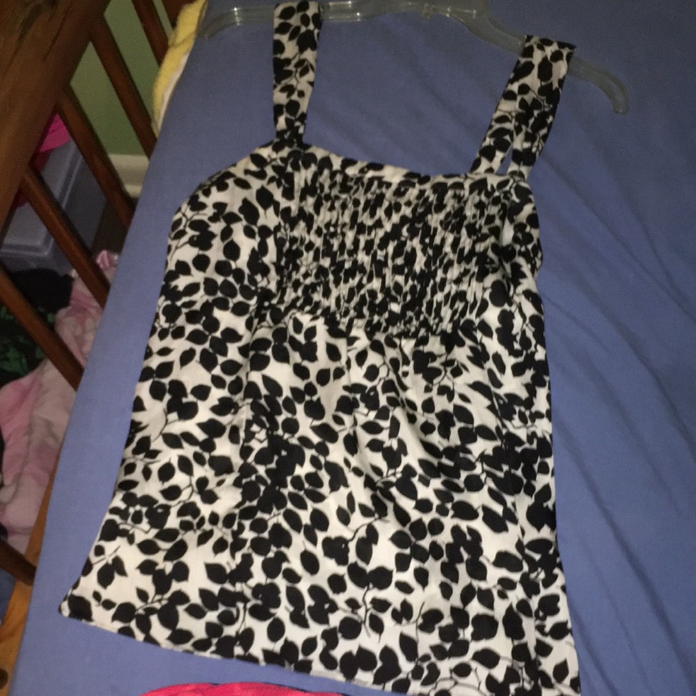 Black and white scrunch front tank top